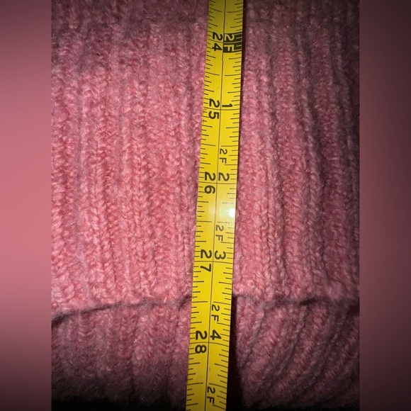 Free People oversized Cozy Pink scoop Neck Sweater. Size Medium. NWOT - Picture 5 of 11